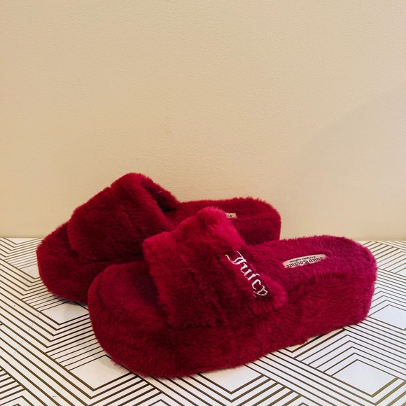 🔥Juicy couture Sandals🔥 - Picture 1 of 2